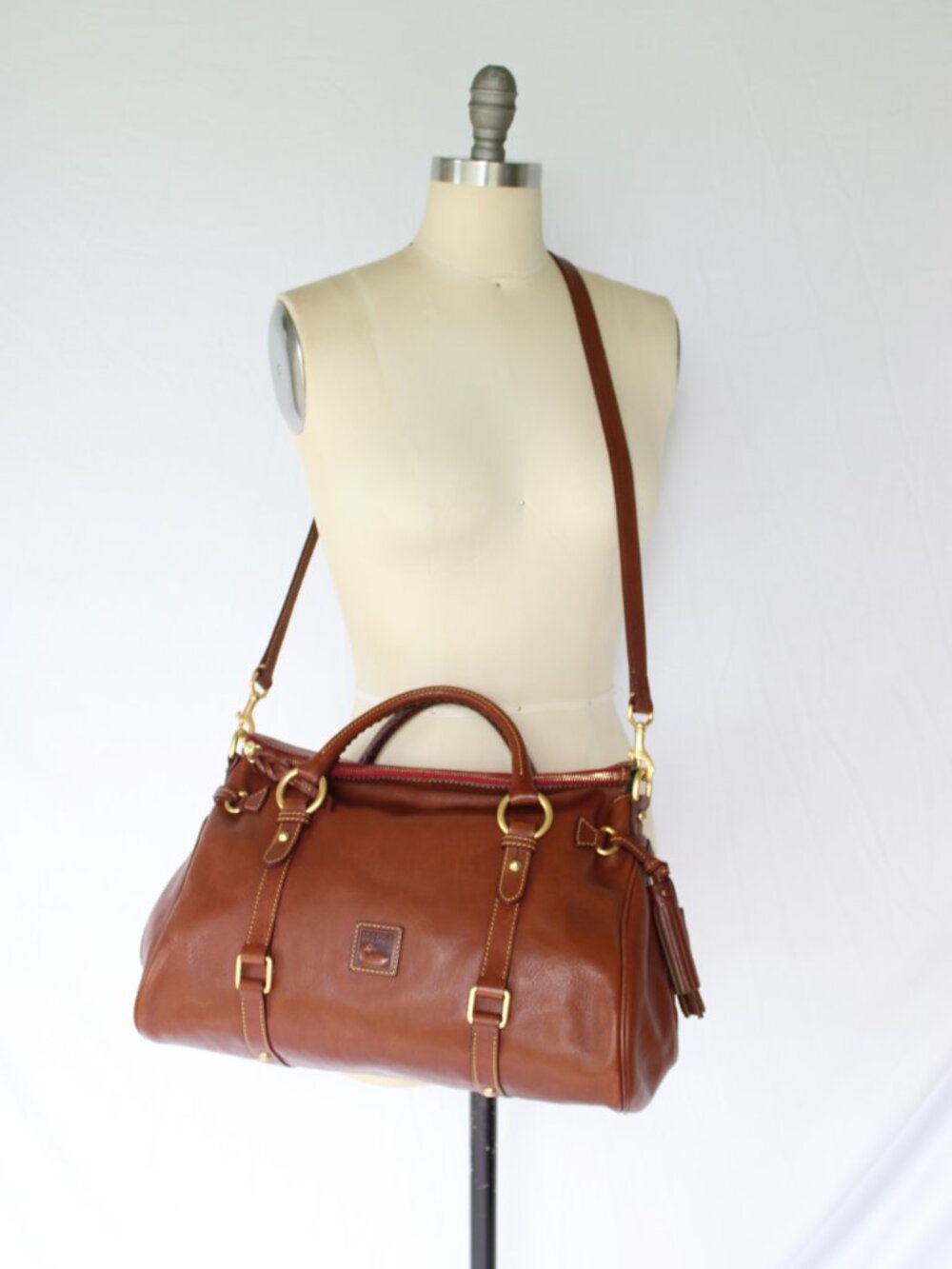 Dooney & Bourke Natural tan leather Florentine satchel tassel purse crossbody L - Picture 2 of 11